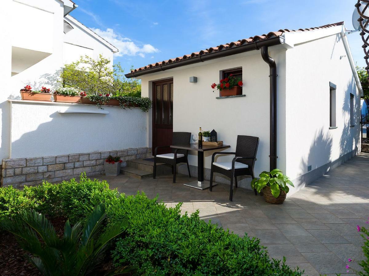Cosy Studio Apartment Poreč Exterior foto